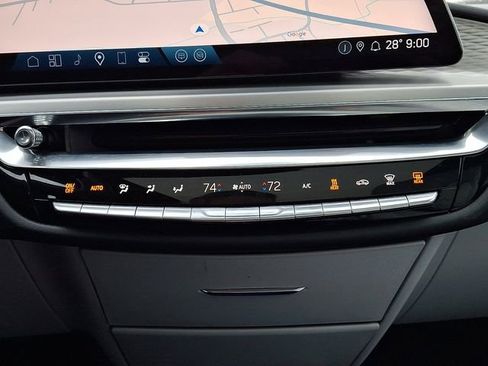 Certified 2024 Cadillac Lyriq Luxury image 19