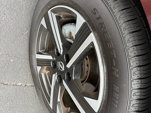 Used 2024 Nissan Sentra SV FWD image 25