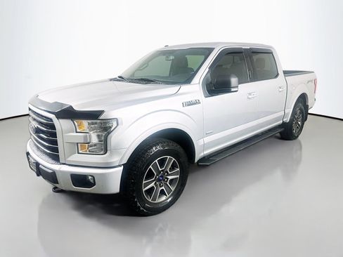 Used 2017 Ford F150 XLT w/ Equipment Group 302A Luxury AWD/4WD image 3