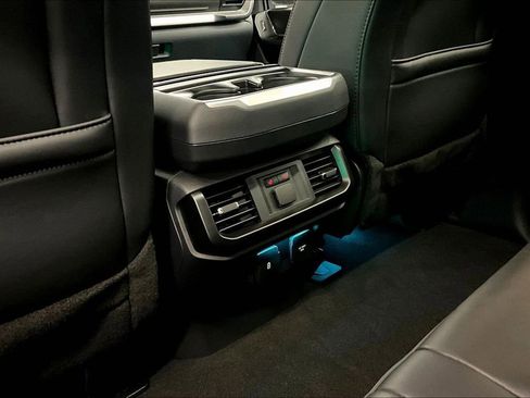 Used 2025 Ford F150 Raptor AWD/4WD image 10