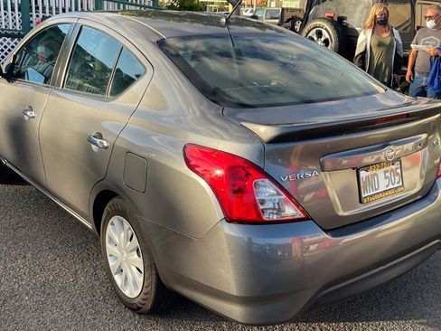 Used 2019 Nissan Versa SV FWD image 2