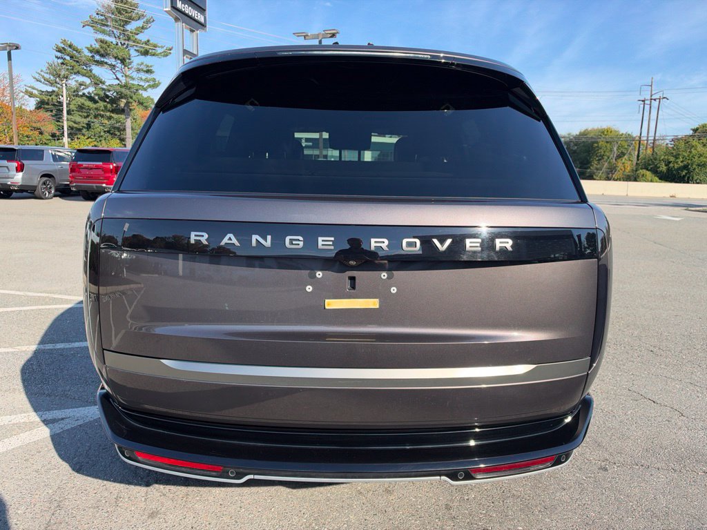 Used 2024 Land Rover Range Rover SE AWD/4WD image 6