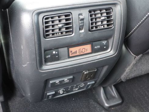 Used 2019 Nissan Pathfinder Platinum AWD/4WD image 20