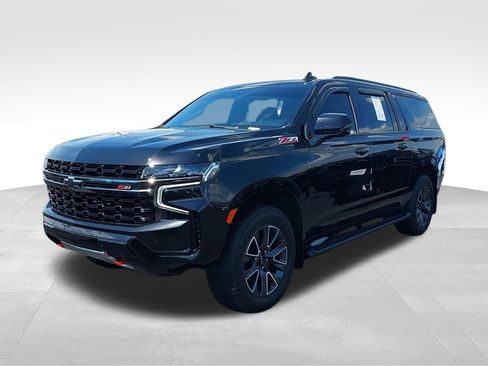 Used 2021 Chevrolet Suburban Z71 w/ Z71 Signature Package AWD/4WD image 4