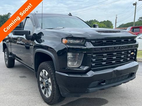 Used 2023 Chevrolet Silverado 2500 Custom w/ Custom Value Package AWD/4WD image 2