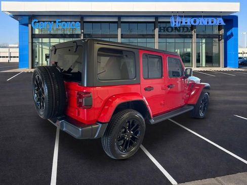 Used 2023 Jeep Wrangler Unlimited Sahara w/ Cold Weather Group AWD/4WD image 2