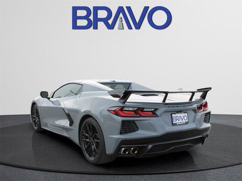 Used 2025 Chevrolet Corvette Stingray Preferred Conv w/ 2LT image 8