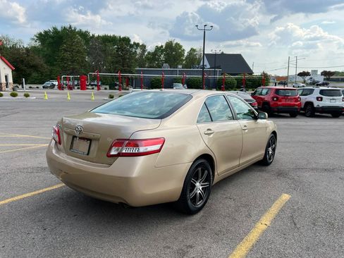 Used 2010 Toyota Camry FWD image 5