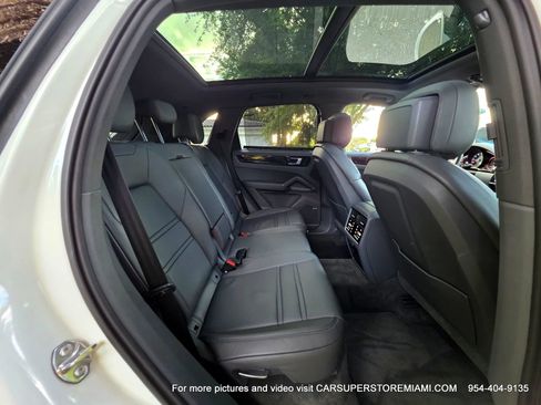 Used 2019 Porsche Cayenne image 40