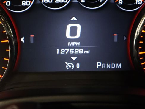 Used 2016 GMC Yukon Denali image 38