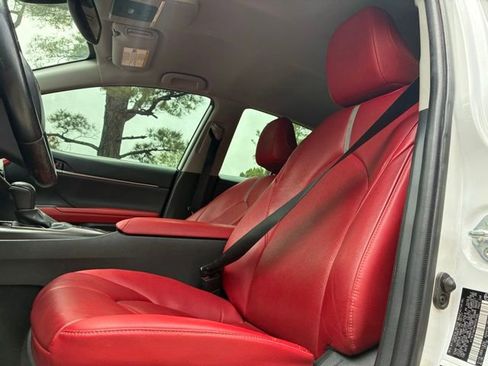 Used 2021 Toyota Camry XSE w/ Cold Weather Package FWD image 21