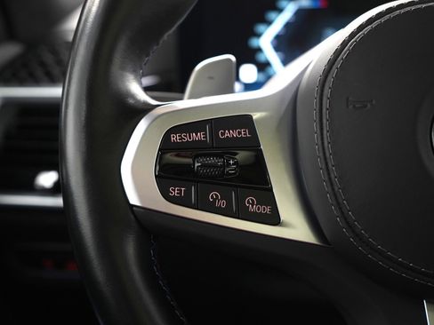 Used 2024 BMW X7 M60i w/ Climate Comfort Package image 29