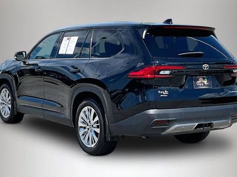 Used 2024 Toyota Grand Highlander AWD image 4