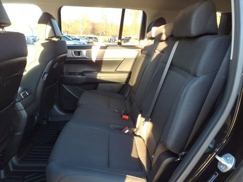 Used 2025 Hyundai Santa Fe SE image 6