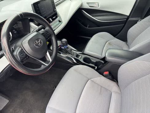 Used 2022 Toyota Corolla SE FWD image 9
