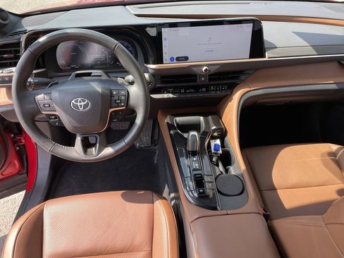 Certified 2025 Toyota Crown Signia w/ Advanced Technology Package AWD/4WD image 15