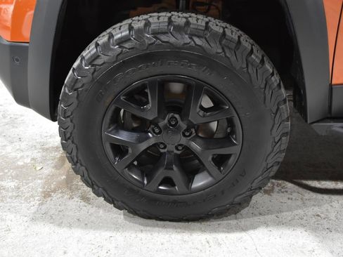 Used 2015 Jeep Cherokee Trailhawk w/ Comfort/Convenience Group AWD/4WD image 64