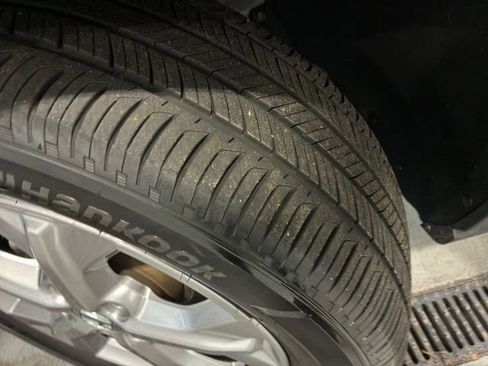 Used 2024 Honda HR-V LX image 23