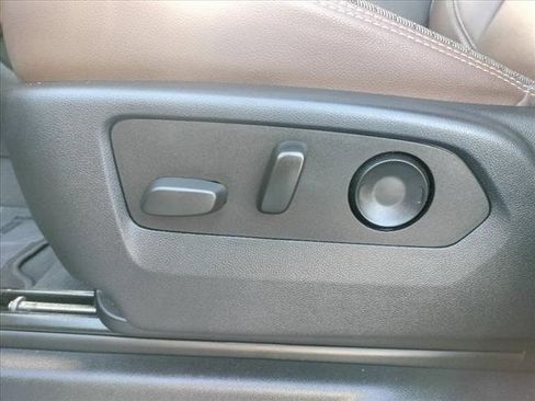 Used 2022 Chevrolet Tahoe High Country image 25