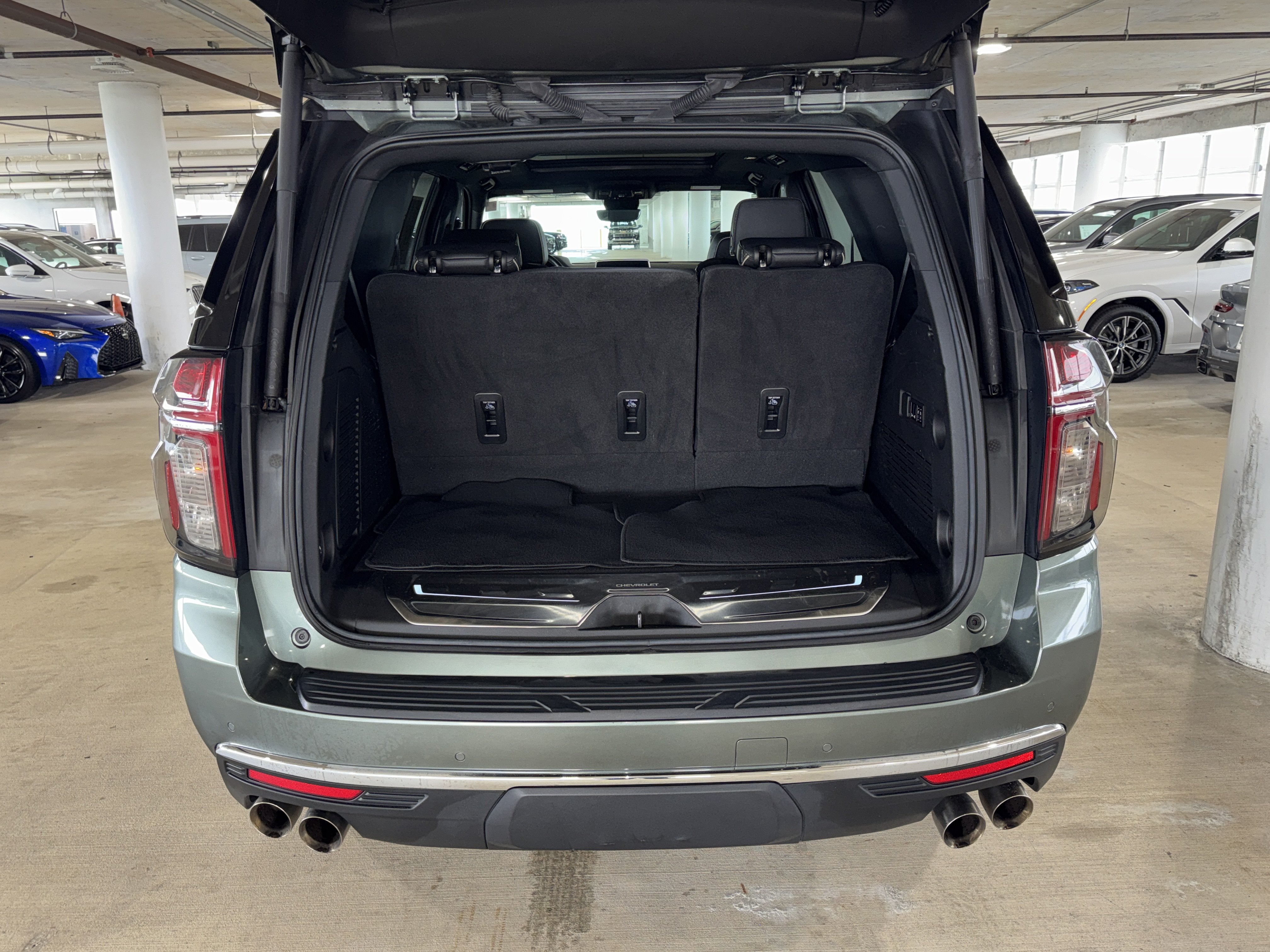 Used 2023 Chevrolet Tahoe Premier RWD image 14