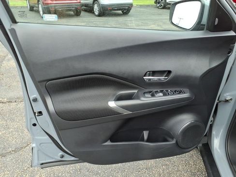 Used 2022 Nissan Kicks SV w/ Exterior Package FWD image 14