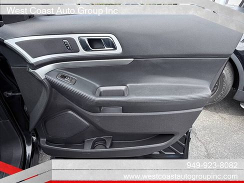 Used 2015 Ford Explorer XLT AWD/4WD image 25