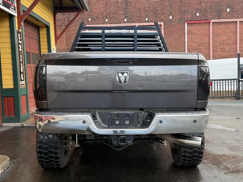 Used 2018 RAM 2500 Tradesman w/ Chrome Appearance Group image 4