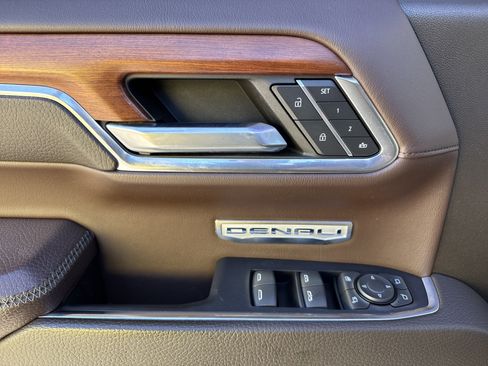 Used 2022 GMC Sierra 1500 Denali w/ Denali Reserve Package image 15