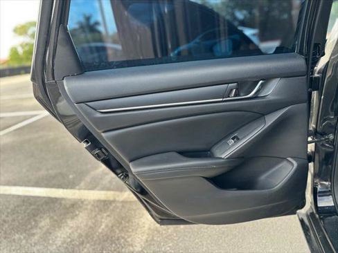 Used 2021 Honda Accord Sport Special Edition image 17