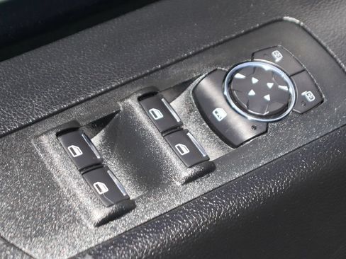 Used 2018 Ford F150 XLT w/ Equipment Group 302A Luxury AWD/4WD image 17