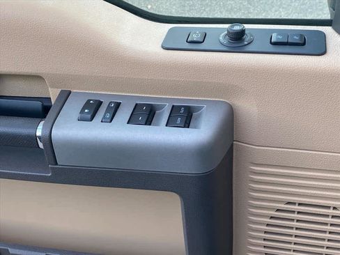 Used 2015 Ford F350 Lariat image 20