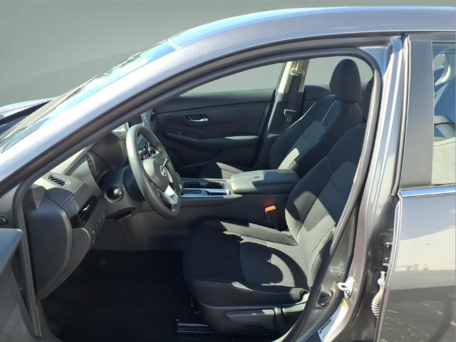 Certified 2025 Nissan Sentra SV w/ Trunk Package FWD image 28