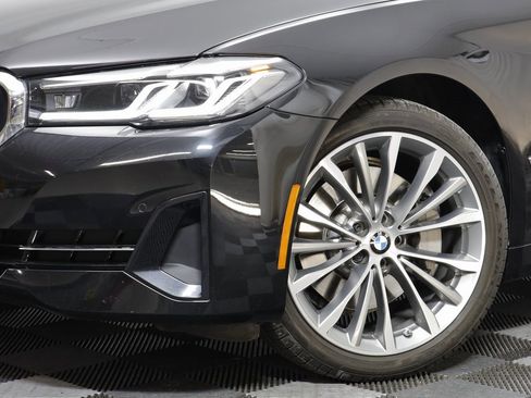 Certified 2023 BMW 530i xDrive 530i xDrive w/ Premium Package image 3