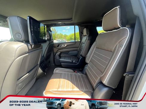 New 2026 GMC Yukon XL Denali Ultimate AWD/4WD image 12