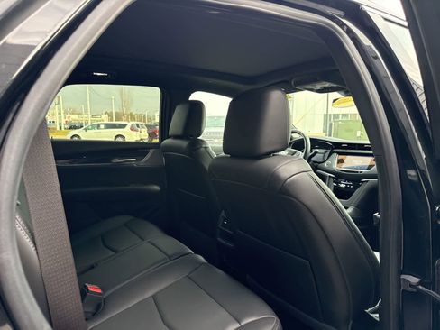 Used 2024 Cadillac XT5 Premium Luxury image 7