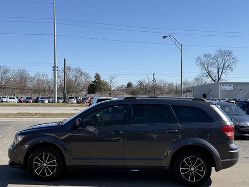 Used 2017 Dodge Journey SE w/ Flexible Seating Group FWD image 5