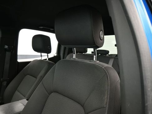 Used 2023 Chevrolet Colorado LT w/ LT Convenience Package II AWD/4WD image 16