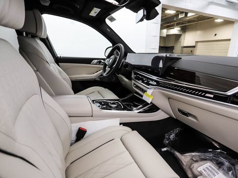 New 2027 BMW X7 M60i AWD/4WD image 38