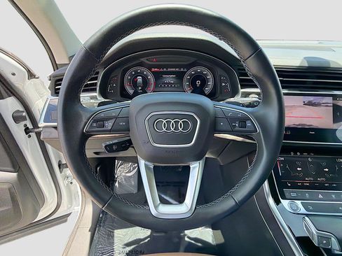 Used 2025 Audi Q7 2.0T Premium w/ Convenience Package AWD/4WD image 40