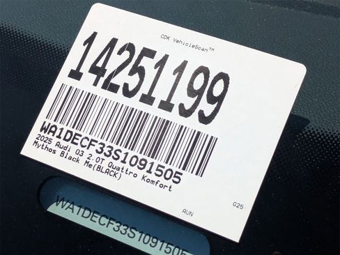 New 2025 Audi Q3 2.0T Premium image 18