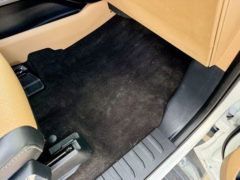 Used 2021 Ford F150 Lariat w/ Equipment Group 502A High image 20