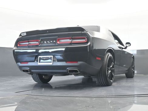 Used 2019 Dodge Challenger SXT image 57