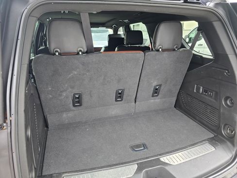 Used 2023 GMC Yukon Denali Ultimate image 21