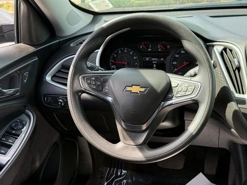 Used 2024 Chevrolet Malibu LT FWD image 12