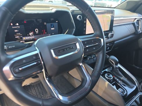 Used 2023 GMC Canyon Denali AWD/4WD image 14