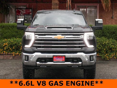 Used 2024 Chevrolet Silverado 2500 LTZ w/ LTZ Convenience Package image 3