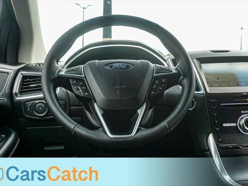 Used 2017 Ford Edge Titanium w/ Technology Package FWD image 21