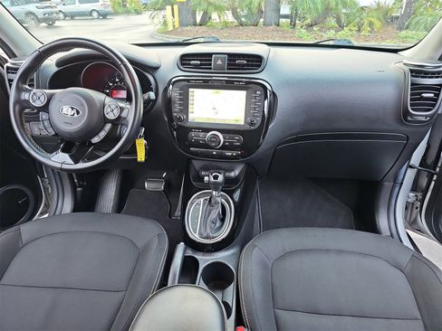 Used 2015 Kia Soul + w/ Audio Package image 9