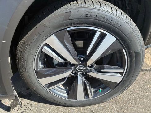 Certified 2023 Nissan Rogue Platinum FWD image 10