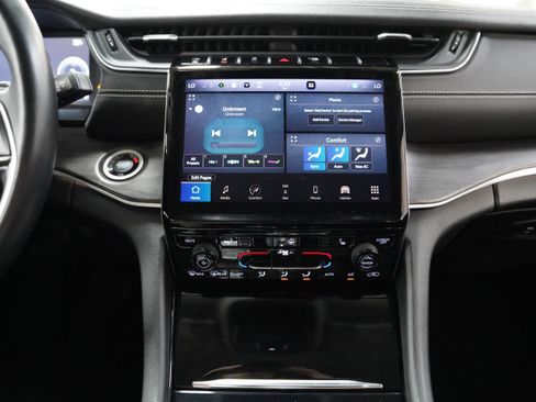 Used 2021 Jeep Grand Cherokee L Limited w/ MOPAR Finishing Package image 21